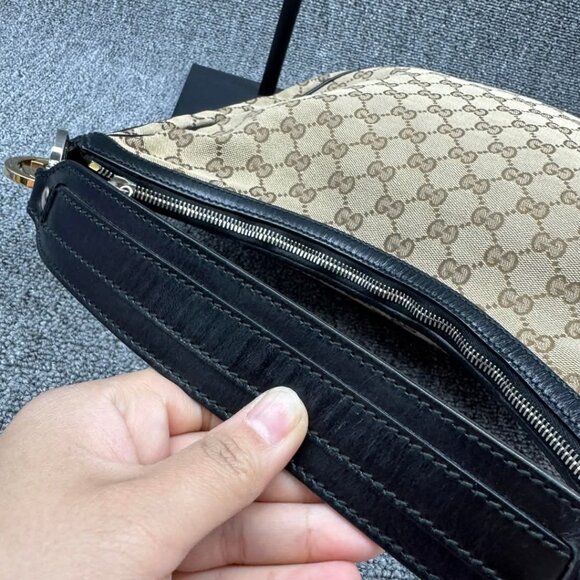 Gucci GG Leather Shoulder Bag 450-033025 - Picture 8 of 15